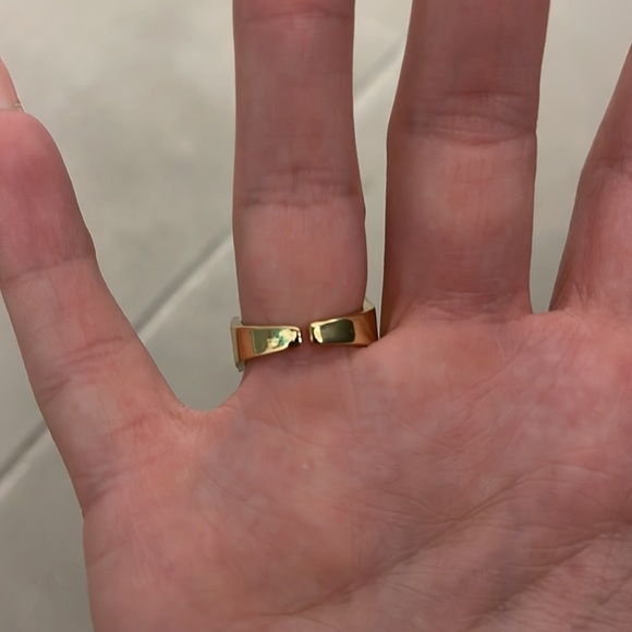 Ring - Picture 2 of 3